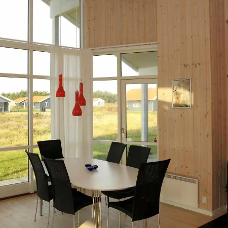 8 Person In Ulfborg Casa de Férias