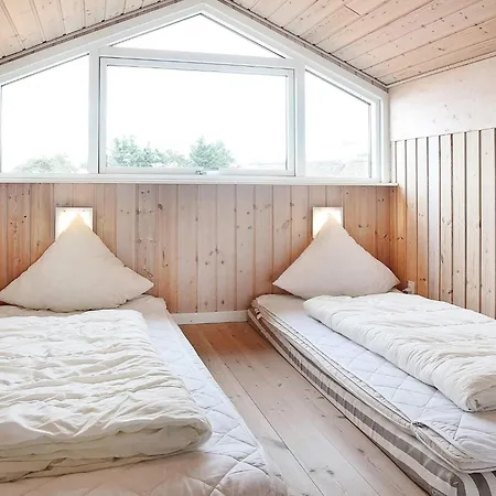 5 Star In Ulfborg * Fjand Garde